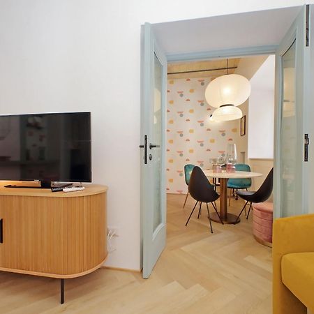 Ych-Colorful And Classy Apartment Near Fori Imperiali Roma Eksteriør bilde